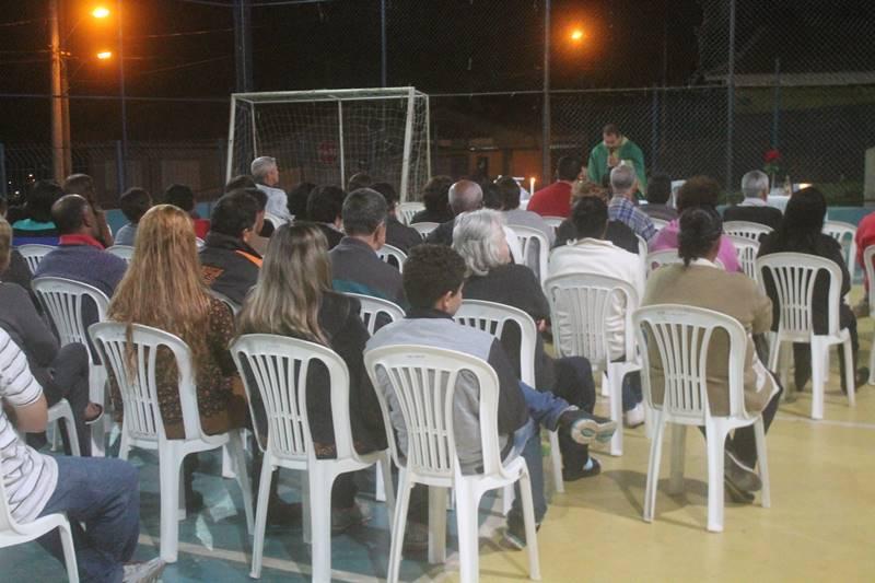 Exrcito do Bem realiza missa para adultos e crianas