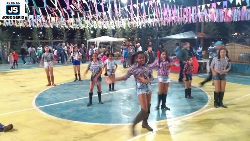 Exrcito do Bem valoriza as famlias em mais uma festa Junina comunitria