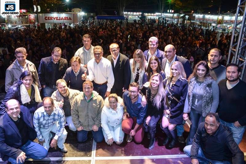 Casa cheia na abertura da 2 semana e, a partir de hoje, comea o Guaxup Rodeo Festival