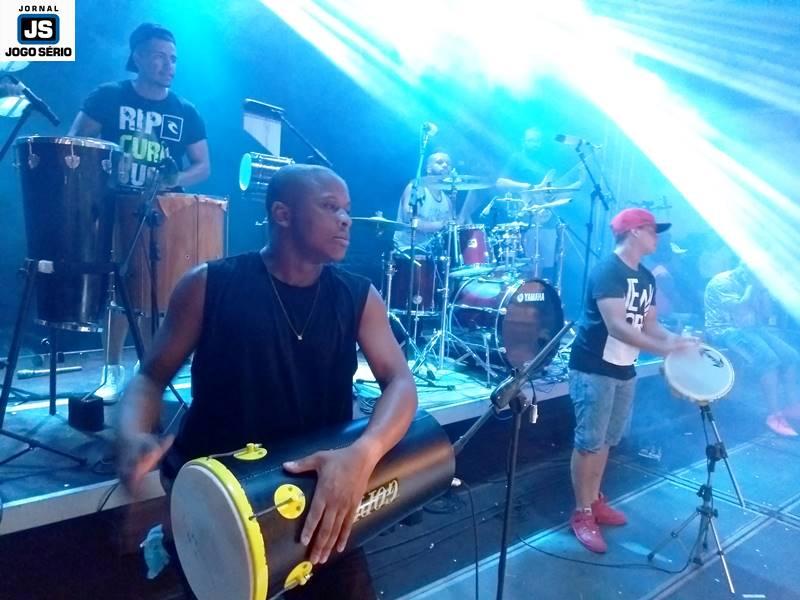 CARNAVAL GUAXUP 2018: Folies divertem-se com JP Soares e a bateria da 