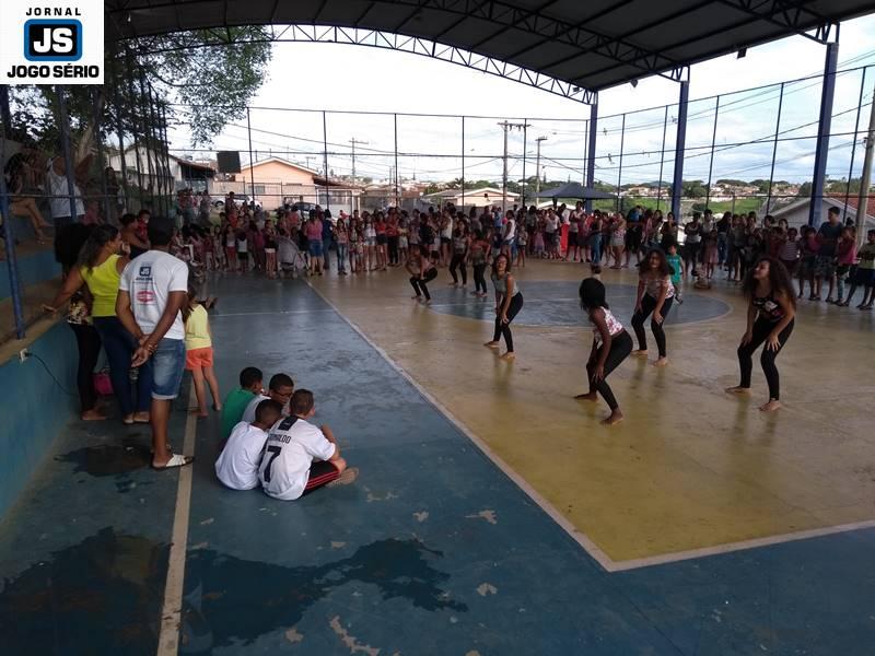 Centenas de famlias participam de mais uma Festa das Crianas do Exrcito do Bem