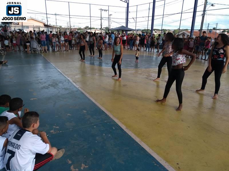 Centenas de famlias participam de mais uma Festa das Crianas do Exrcito do Bem