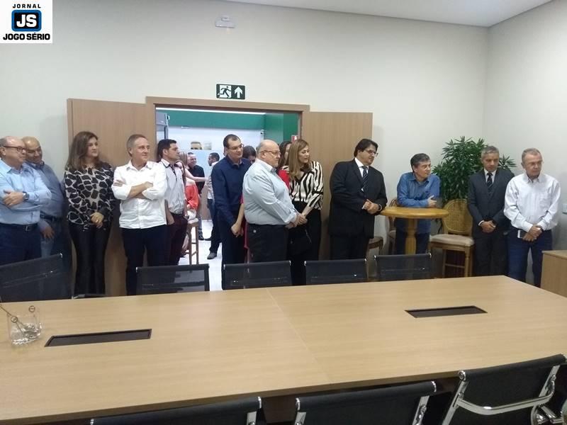 Inauguradas, em Guaxup, as novas instalaes da Unicred - Sul de Minas