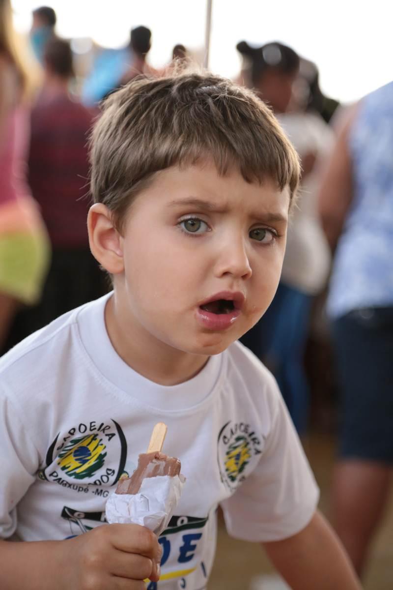 Centenas de pessoas foram  3 Festa das Crianas do Exrcito do Bem