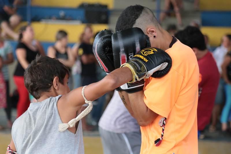 Centenas de pessoas foram  3 Festa das Crianas do Exrcito do Bem