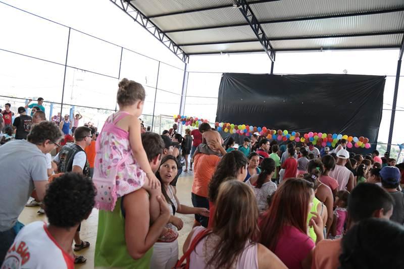 Centenas de pessoas foram  3 Festa das Crianas do Exrcito do Bem