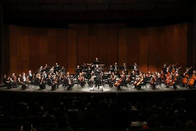 Orquestra Sinfônica de Minas Gerais volta aos palcos com apresentação aberta ao público