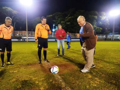 Aberto, no Guaxupé Country Club, o Campeonato de Futebol de Campo Luiz Carlos Smargiassi
