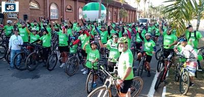 Ciclistas participam de passeio por bens patrimoniais em Guaxupé