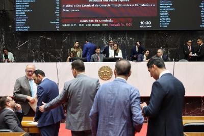 Pronto para sano projeto sobre entrega de recm-nascidos para adoo