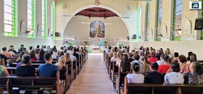 Cerimnia marca o retorno do sacrrio  restaurada Capela de So Jos, nas escolas da FUNDEG 
