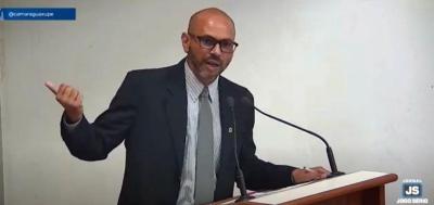 Vereador Carlo repudia a aprovao da 