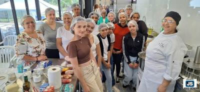 Continuam muito bem sucedidas as oficinas gratuitas da carreta gastronmica do SENAC Guaxup 