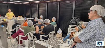 Congraamento, capacitao e muito turismo com a carreta gastronmica do SENAC