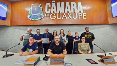 Representantes das Finanas da Prefeitura prestam contas  Cmara de Guaxup