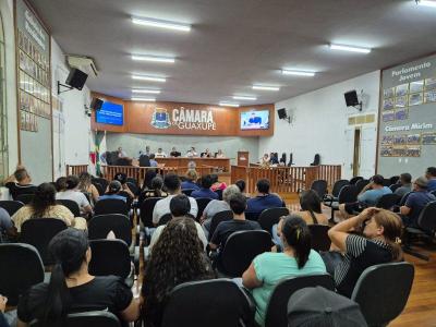 Vereadores de Guaxup recebem servidores pblicos para tratarem sobre o novo Estatuto