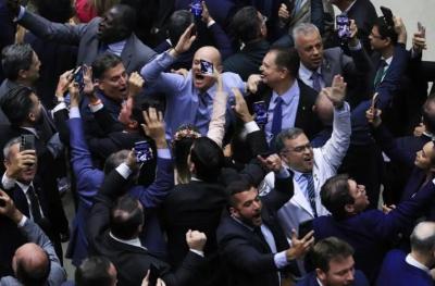 Veja como votaram os deputados mineiros na questo da Medida Provisria do IOF