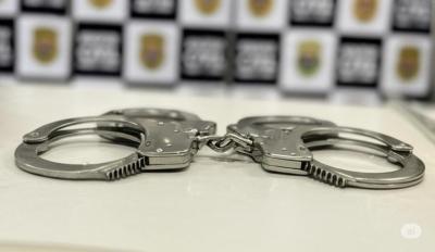 Polcia Civil de Alpinpolis prende dois suspeitos por envolvimento com o trfico de drogas