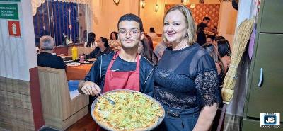 Val Pizzaria apresenta novidades deliciosas em noite muito bem sucedida 