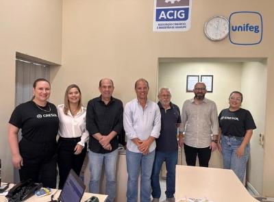 FUNDEG homenageia os 102 anos da ACIG em visita institucional
