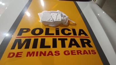 Trfico de drogas: dupla  presa com 1kg de cocana na MGC-491, em Varginha