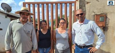 Prefeito Jarbinhas atende outra reivindicao do vereador Carlo e beneficia moradores da Santa Cruz 