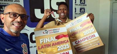 Reinaldo Riuler brilha de novo em evento internacional de danas disputado na Argentina