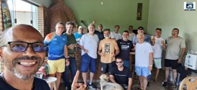 Guaxupeanos se encontram de novo para celebrar uma amizade que j dura mais de quarenta anos 