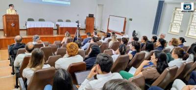 Diretoria da Santa Casa de Guaxup� lan�a o 