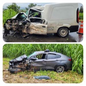 Colis�o frontal � registrada na MG-050 ap�s queda de �rvore na pista