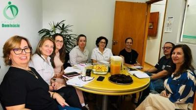 Col�gio Dom In�cio realiza reuni�o estrat�gica com assessoria do Anglo para planejamento de 2026