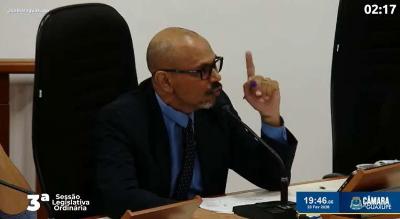 Vereador Carl�o protesta de novo contra a CEMIG, que continua deixando a zona rural de Guaxup� sem energia el�trica