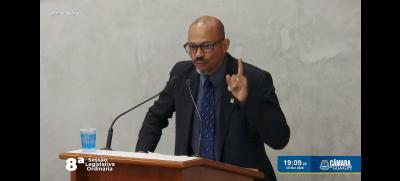 C�mara aprova, por unanimidade, projeto que pro�be a venda de fogos de artif�cios com estampido em Guaxup� 