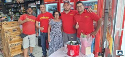 Sebastiana, do Jornal JOGO S�RIO, representa as m�es em homenagem ofertada pelo Cervej�o, de Guaxup� 