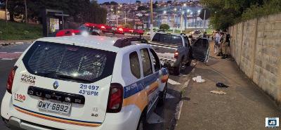 M�e e filha ficam feridas ap�s violenta queda de bicicleta em Guaxup� 