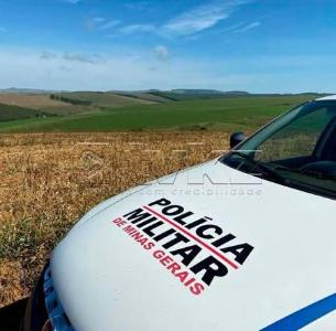 Fam�lia � rendida durante assalto � resid�ncia rural em Arceburgo