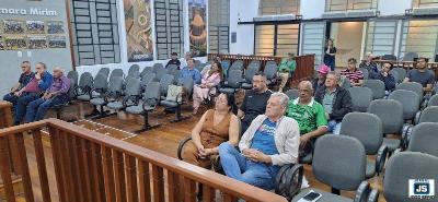 Vereadores recebem atuais dirigentes e pessoas ligadas � Esportiva para esclarecerem de vez a situa��o do clube de futebol