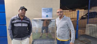 Benfeitorias indicadas pelo vereador Carl�o � Escola Dr. Carlos come�am a ser concretizadas pela Educa��o P�blica em Guaxup�