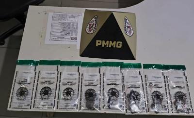 Den�ncia de tr�fico termina com pris�o em flagrante, apreens�o de drogas e interven��o policial