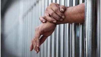 Foragido tenta fugir, mas PMs cumprem mandado de pris�o em Guaran�sia