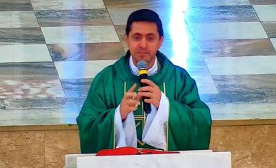 Padre usa passagem b�blica para destacar a import�ncia do respeito e da compreens�o entre os filhos de Deus 