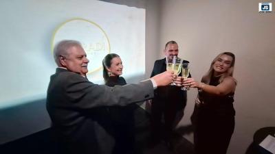 Muito bem sucedida a inaugura��o do Muradi Buffet em Guaxup�