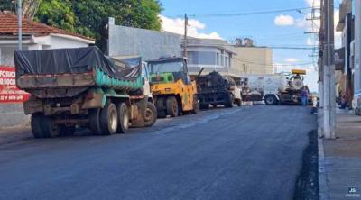 Comerciantes pedem celeridade em recapeamento de avenida na cidade de Guaxup� 