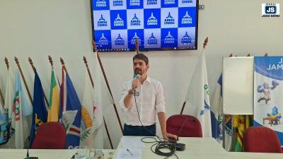 Deputado Cassio Soares participa de sabatina na AMOG ao lado do governador de Minas e lideran�as regionais 