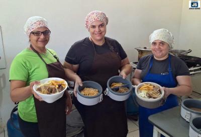 Marmitex da Ivonete: tradicional, mas sempre inovando na gastronomia de Guaxup� e regi�o 