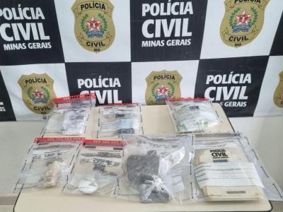 Pol�cia Civil prende dois por tr�fico de drogas em Guaxup� 