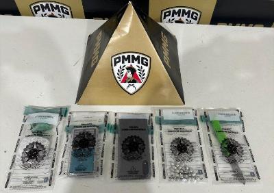 PM prende homem por suspeita de tr�fico e apreende 26 pedras de crack em Guaxup�