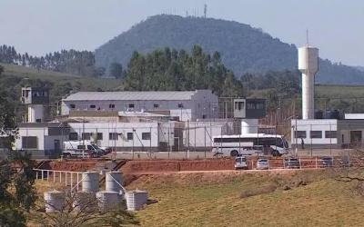 Morre detento ferido em inc�ndio na f�brica de bolas do pres�dio de Guaxup� e Guaran�sia