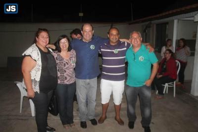 Jarbinhas e Dr. Heber obtm apoio de moradores do Planalto em reunio organizada por Lo Moraes