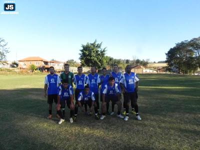 Equipe de futebol adulto do Colmeia / JOGO SRIO reinicia atividades 